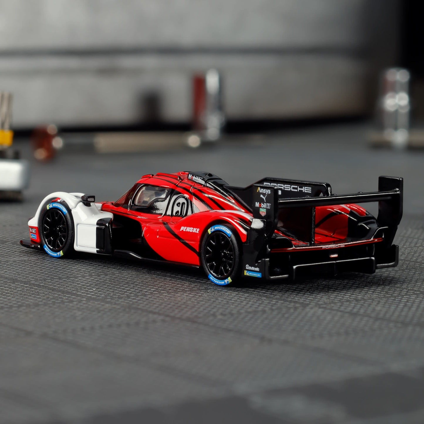 Hot Wheels Elite 64 —  Porsche 963